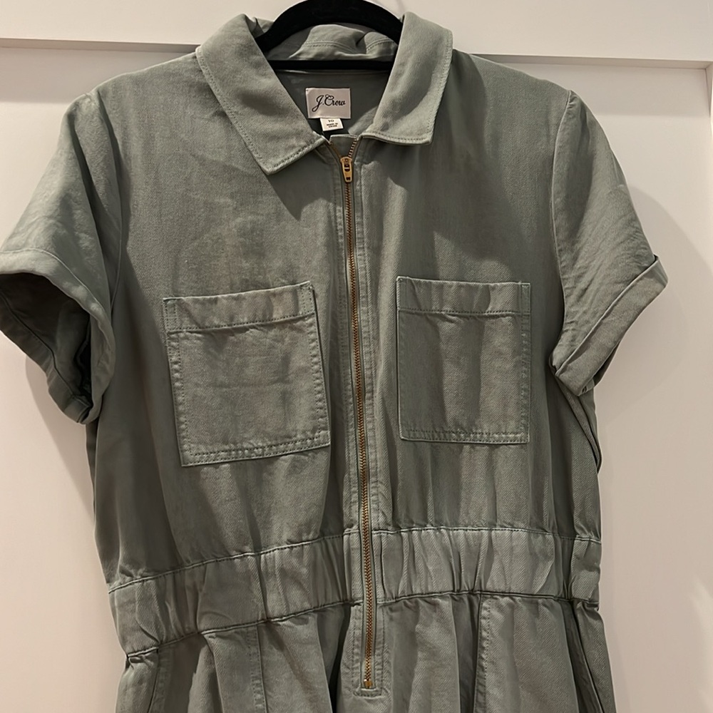 Super cute cargo dress NWT - Picture 2 of 5
